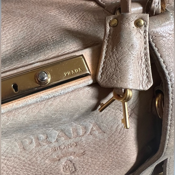 PRADA Authentic Deerskin Large Frame Satchel w/ Lock Frame and Key Clochette - Picture 7 of 15